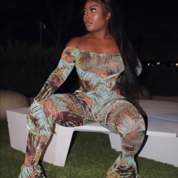 Spring In Miami Two Piece Outfit - Picture 1 of 5